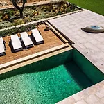 Elia By Mykonian Kazarte *