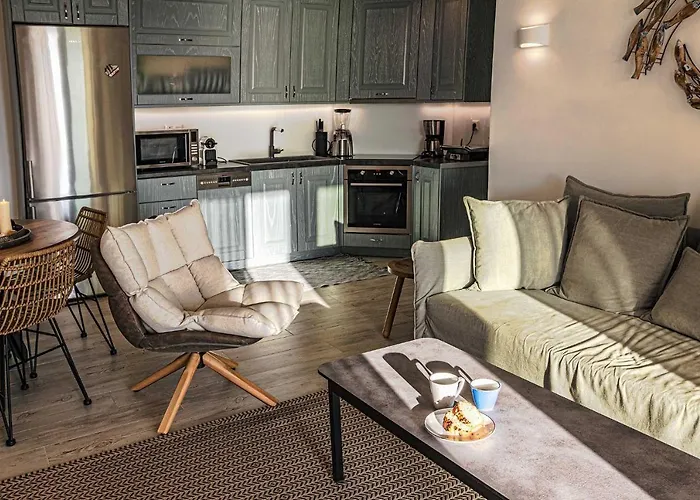 Elia By Mykonian Kazarte فيلة