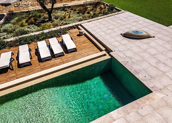 Elia By Mykonian Kazarte *